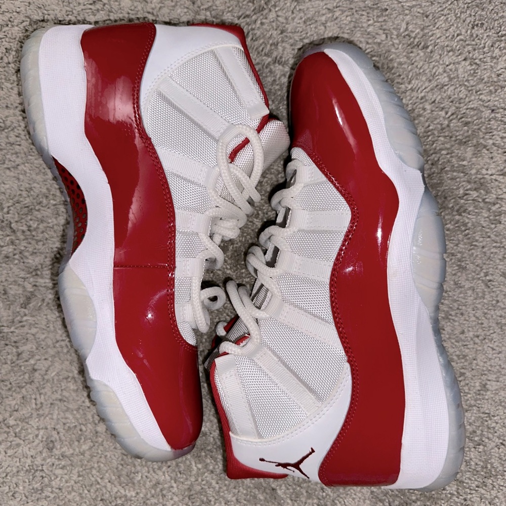 AIR JORDAN 11 RETRO